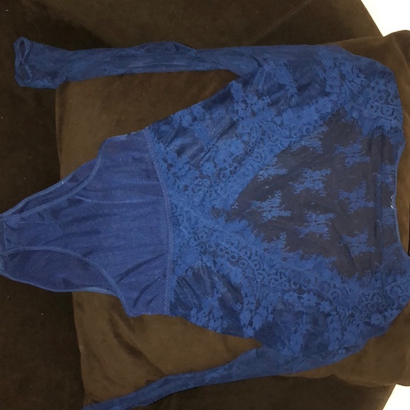 Lace body suit and satin skirt, worn once - Picture 3 of 5